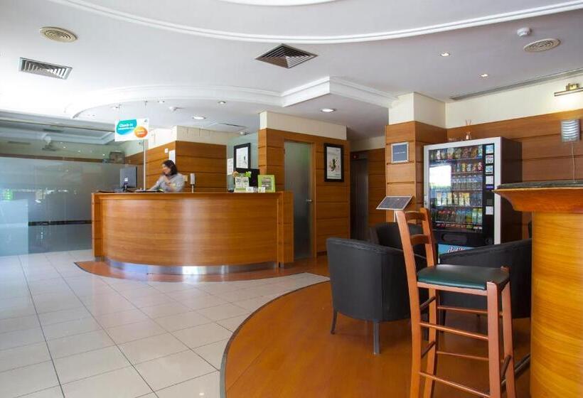 호텔 Travelodge Alicante Puerto