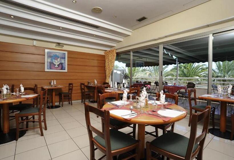 호텔 Travelodge Alicante Puerto