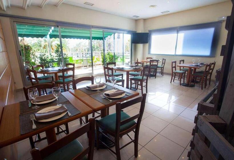 호텔 Travelodge Alicante Puerto