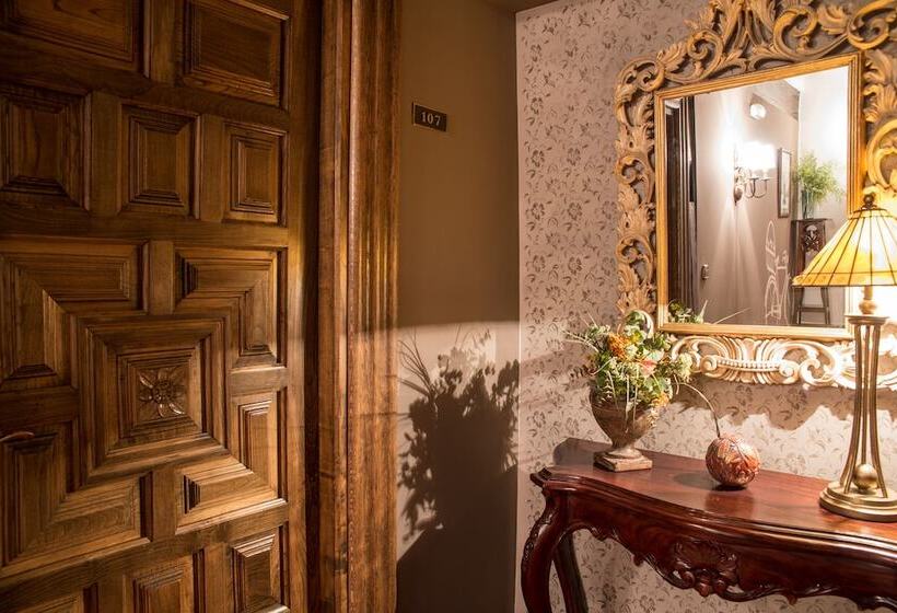 هتل Casa Del Marques