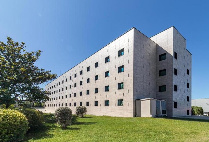 Отель Puerta Santander