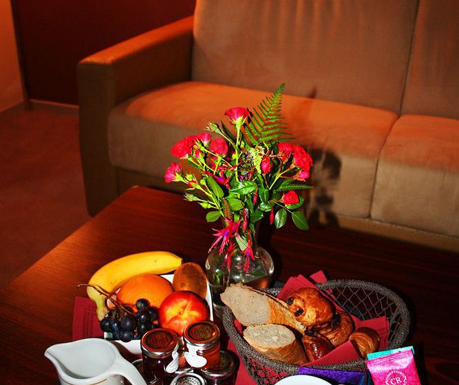 Отель Clarion Suites Luchon Corneille