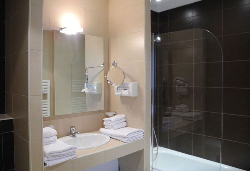 Отель Clarion Suites Luchon Corneille