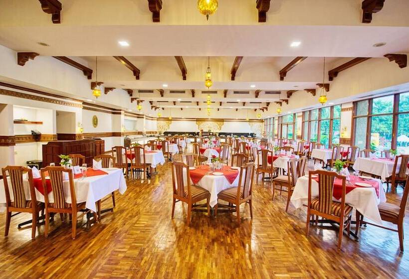 Отель Clarks Khajuraho