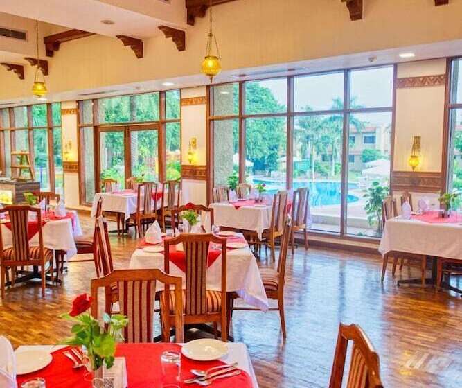 Отель Clarks Khajuraho