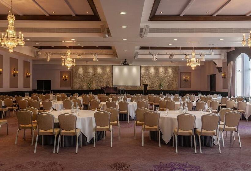 בית מלון כפרי Clontarf Castle