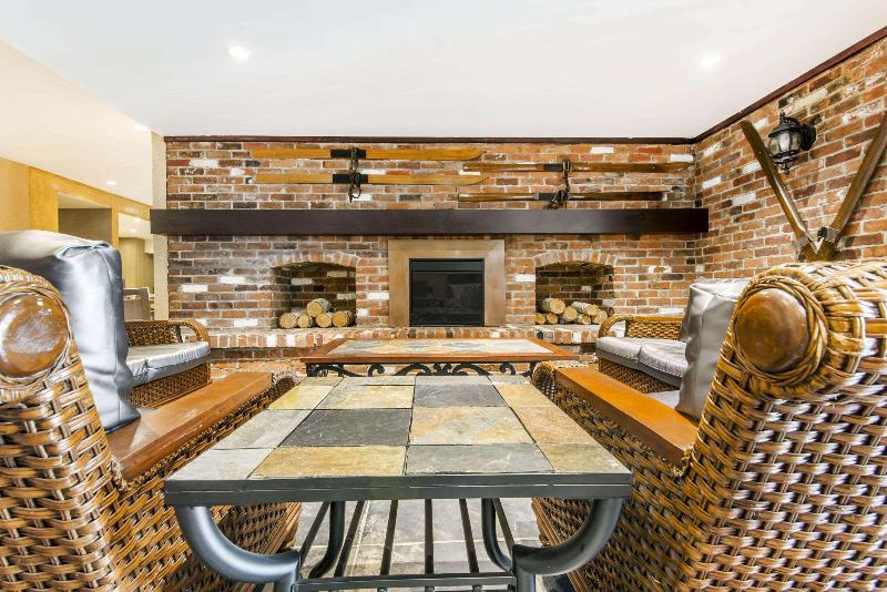 فندق Comfort Inn & Suites