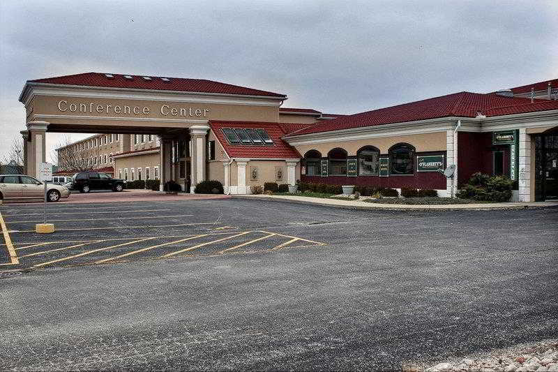 ホテル Comfort Inn & Suites At I 74 And 155