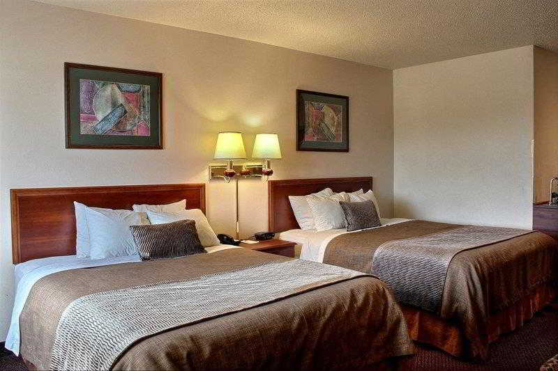 ホテル Comfort Inn & Suites At I 74 And 155