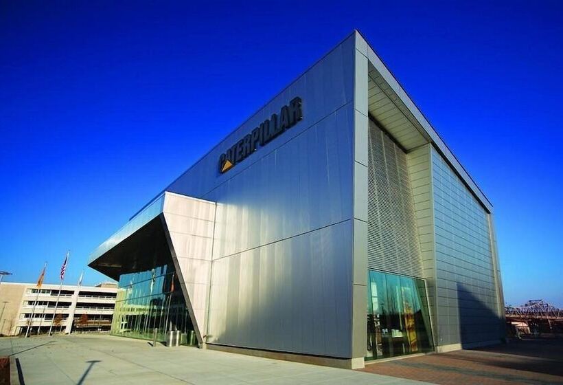 ホテル Comfort Inn & Suites At I 74 And 155