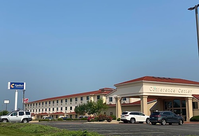 ホテル Comfort Inn & Suites At I 74 And 155