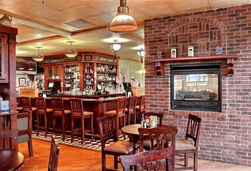 ホテル Comfort Inn & Suites At I 74 And 155