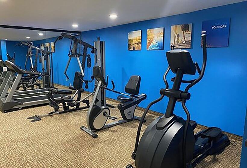 ホテル Comfort Inn & Suites At I 74 And 155