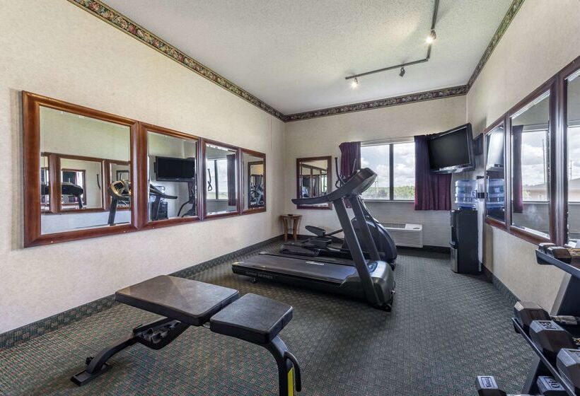 فندق Comfort Inn & Suites Streetsboro  Kent
