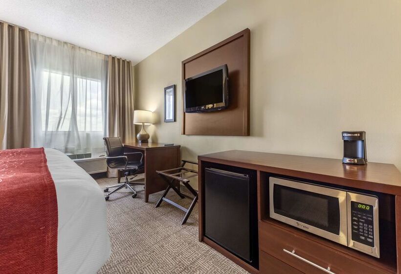 فندق Comfort Inn & Suites Streetsboro  Kent