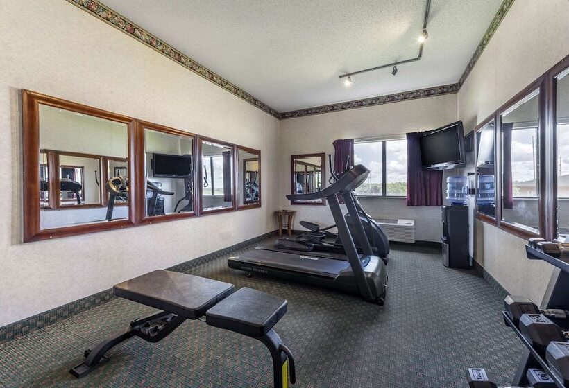 فندق Comfort Inn & Suites Streetsboro  Kent
