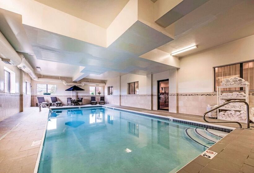 فندق Comfort Inn & Suites Streetsboro  Kent