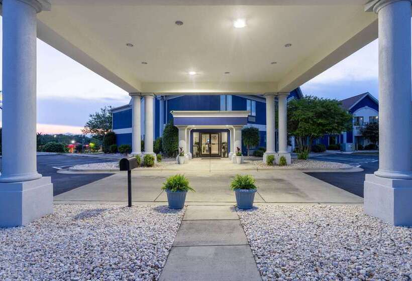 فندق Days Inn By Wyndham Louisburg