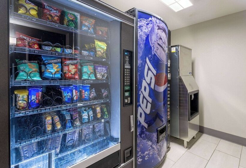 فندق Days Inn By Wyndham Louisburg