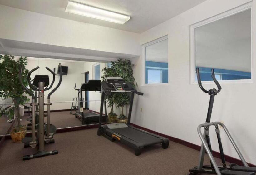 ホテル Days Inn & Suites By Wyndham Romeoville