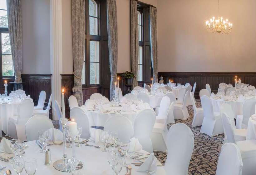 בית מלון כפרי De Vere Tortworth Court