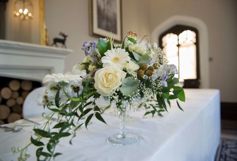 فندق De Vere Tortworth Court