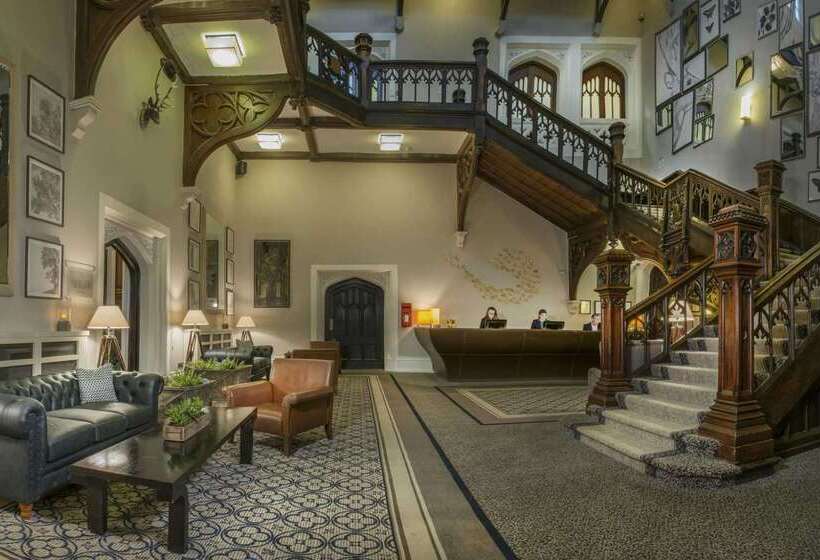 בית מלון כפרי De Vere Tortworth Court