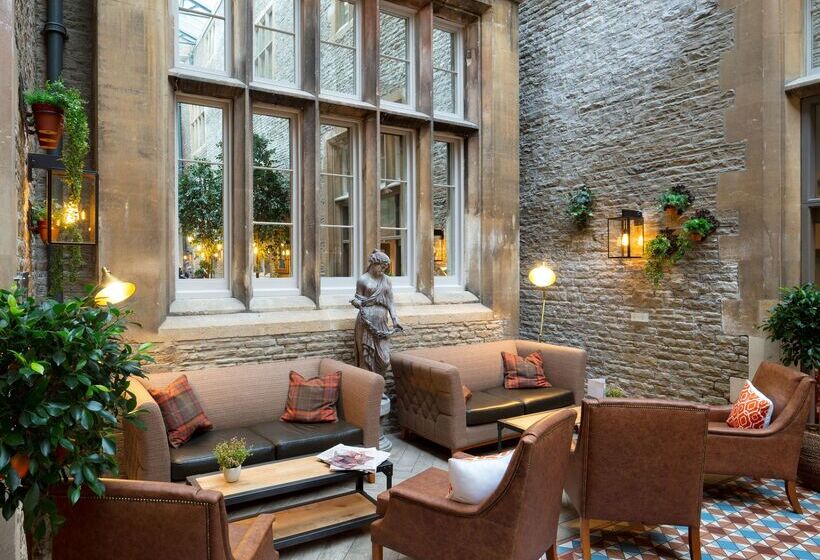 فندق De Vere Tortworth Court