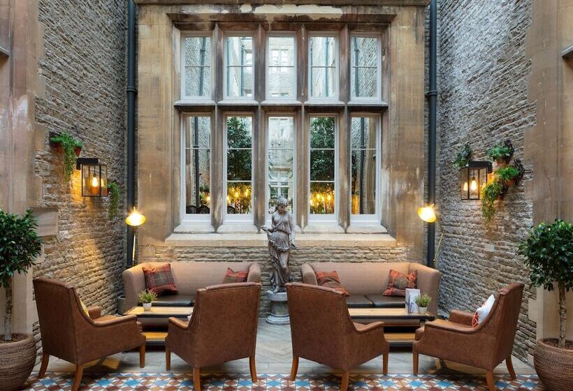 فندق De Vere Tortworth Court