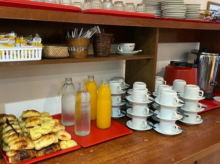 בית מלון כפרי Delfin