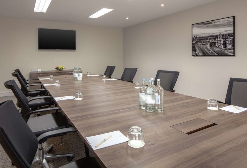 فندق Doubletree By Hilton Bristol