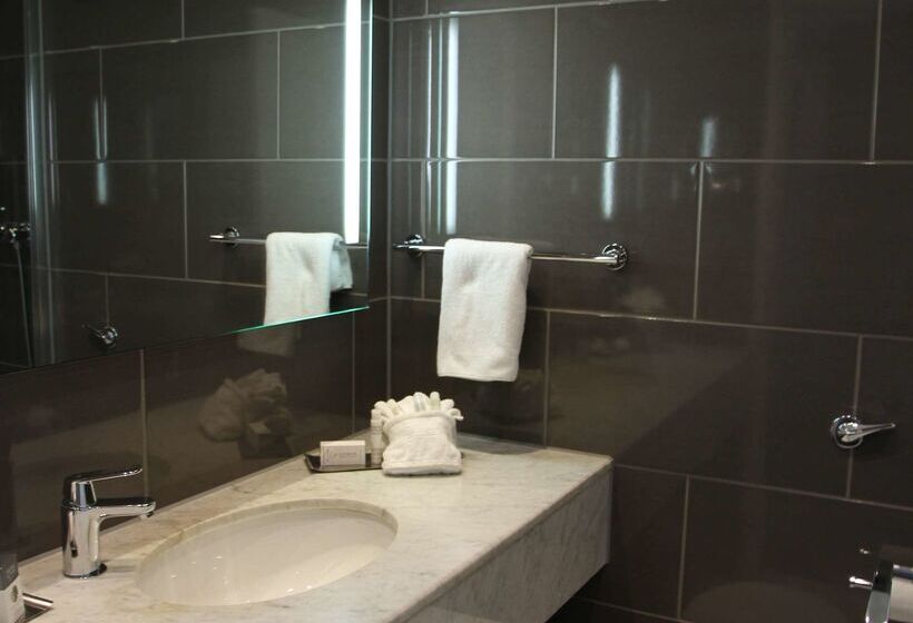 فندق Doubletree By Hilton Bristol