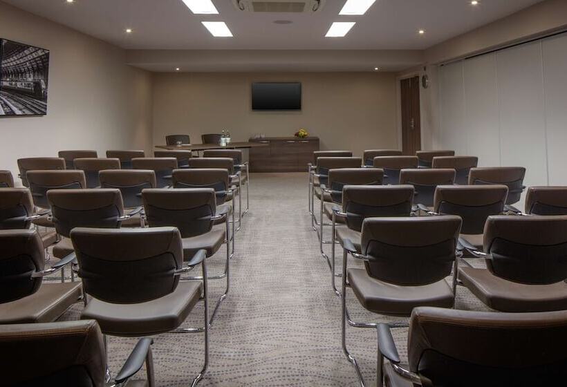 فندق Doubletree By Hilton Bristol