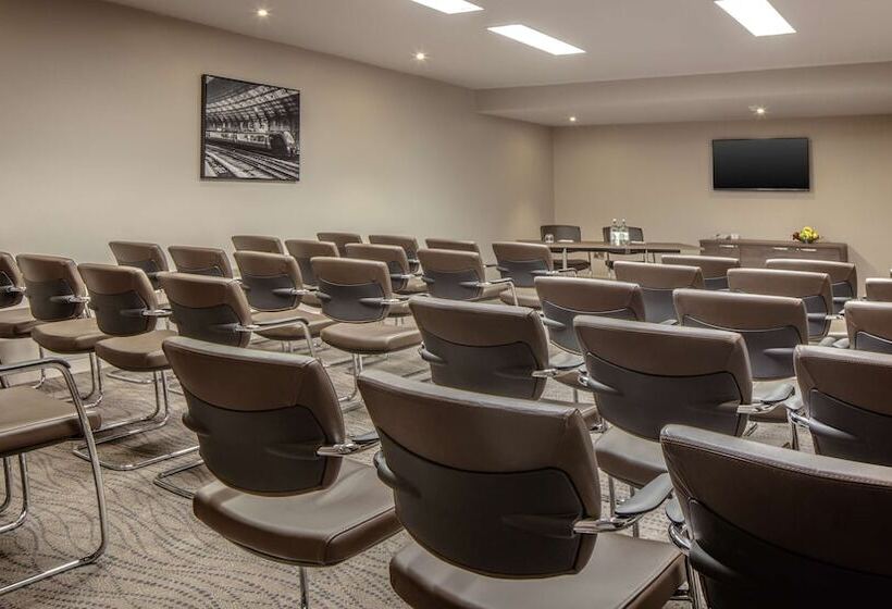 فندق Doubletree By Hilton Bristol