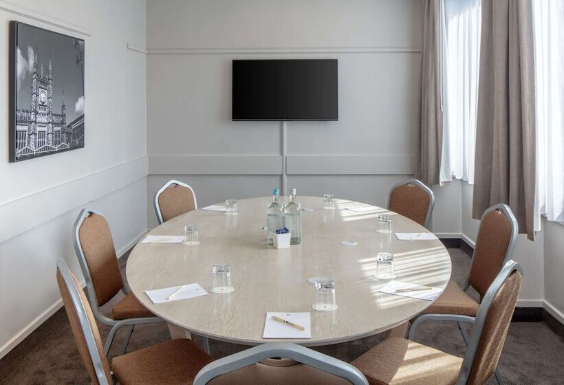 فندق Doubletree By Hilton Bristol