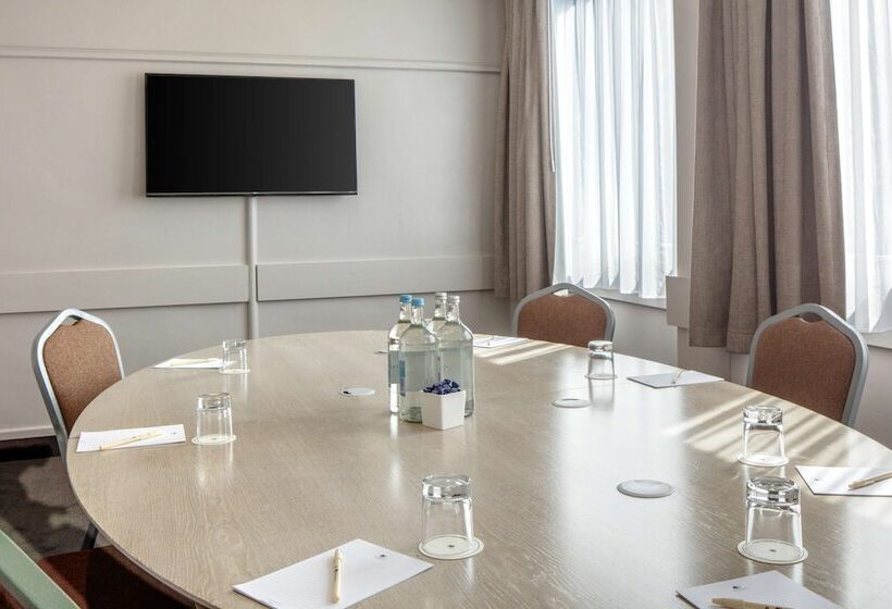 فندق Doubletree By Hilton Bristol