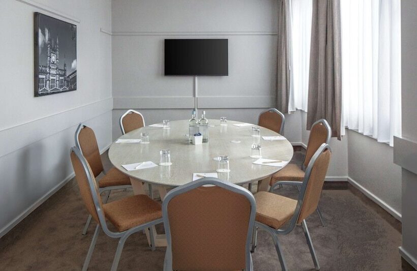 فندق Doubletree By Hilton Bristol