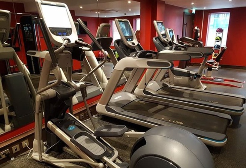 Doubletree By Hilton Hotel Woking