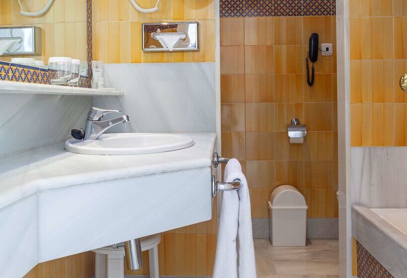 酒店 Duque De Najera