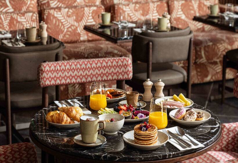 هتل Evolution Valbom