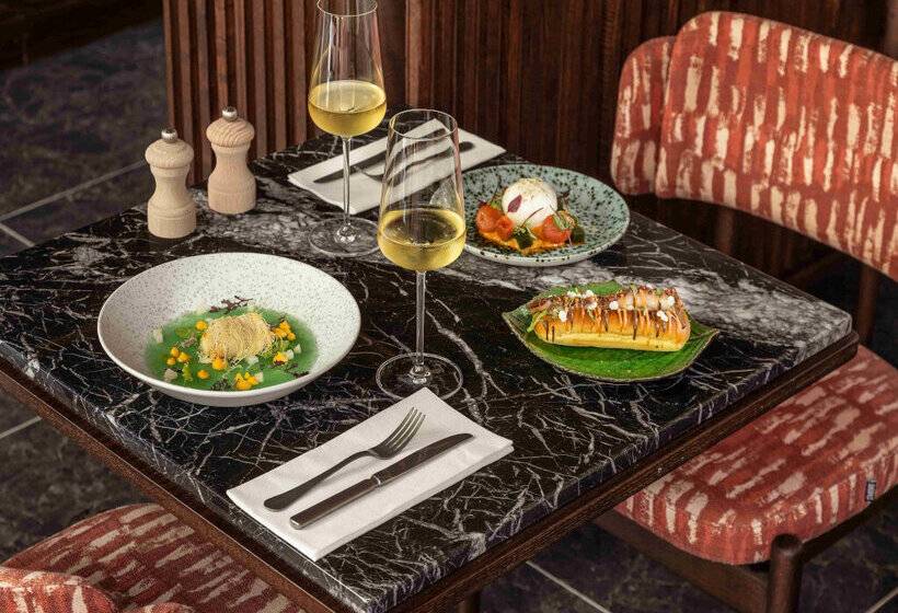 هتل Evolution Valbom