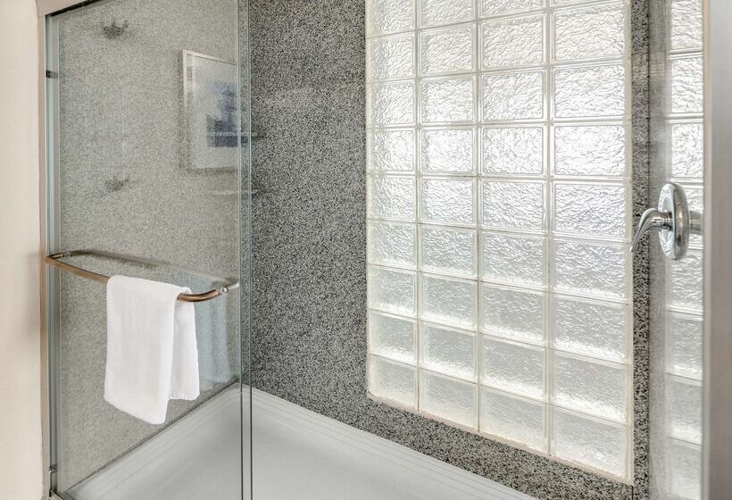 فندق Executive Residency By Best Western Navigator Inn & Suites