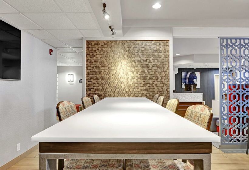 فندق Executive Residency By Best Western Navigator Inn & Suites