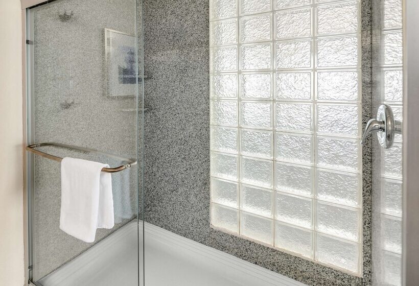 فندق Executive Residency By Best Western Navigator Inn & Suites