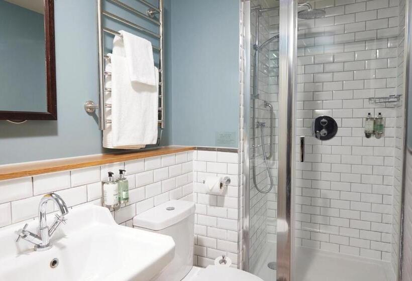 酒店 Feathers By Chef & Brewer Collection