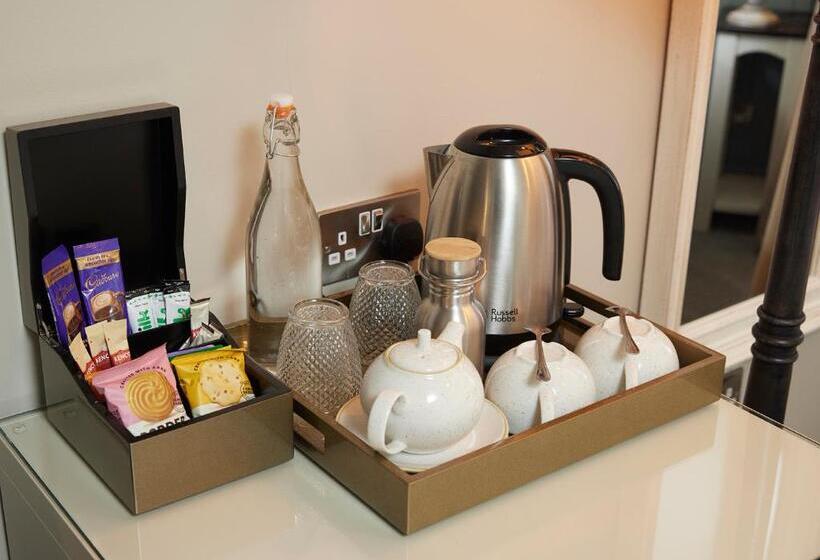 酒店 Feathers By Chef & Brewer Collection