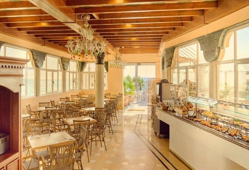 ホテル Fenix Torremolinos  Adults Only Recommended