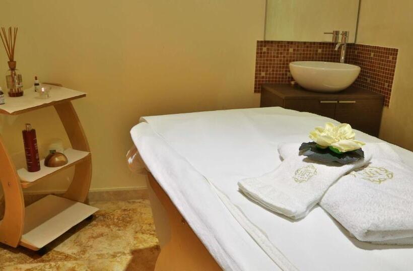 Отель Fiuggi Terme Resort & Spa