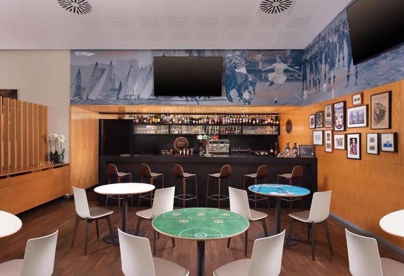 Отель Four Points By Sheraton Barcelona Diagonal