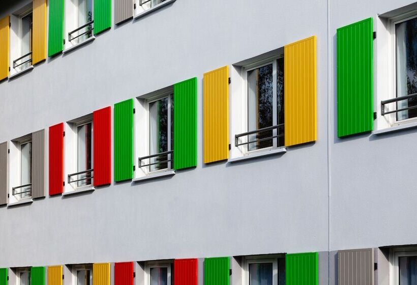 ホテル Full Colors